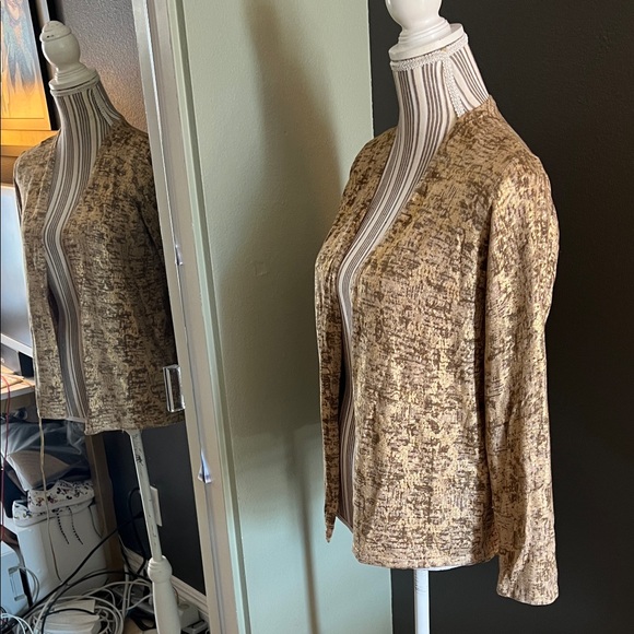 NWT. Chico's, size Small, Foil Print Cardigan Textured Brown Lightweight Sweater - Picture 2 of 7